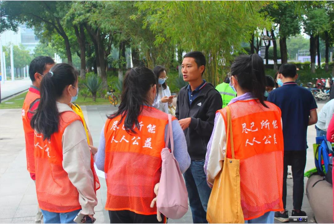 “城市生存挑战 一场脱变之旅”— 微笑爱心志愿服务队协助聚爱公益&品格智星开展城市生存挑战系列活动(图2)